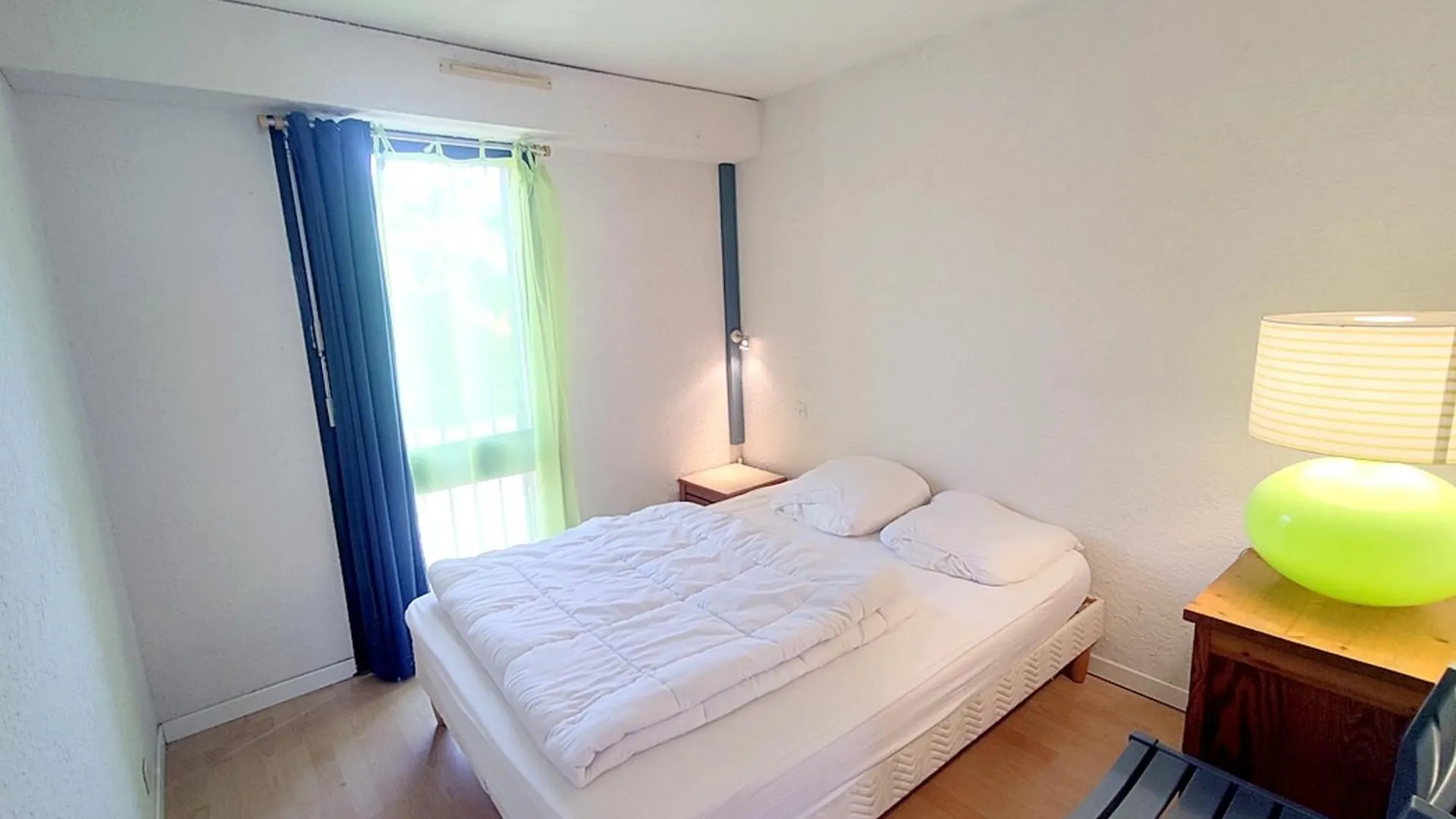 Duplex Avec Terrasse, A 250 M De La Plage Du Fogeo Et Proche Commerces - Fr-1-639-114 Arzon