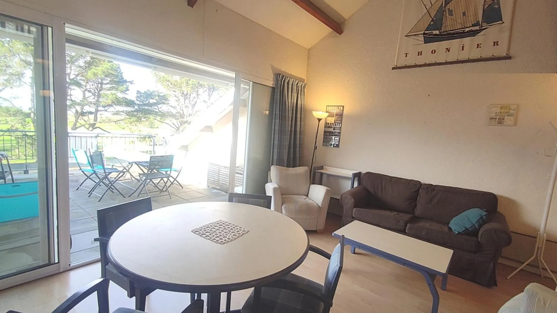 Apartment Duplex Avec Terrasse, A 250 M De La Plage Du Fogeo Et Proche Commerces - Fr-1-639-114 Arzon France